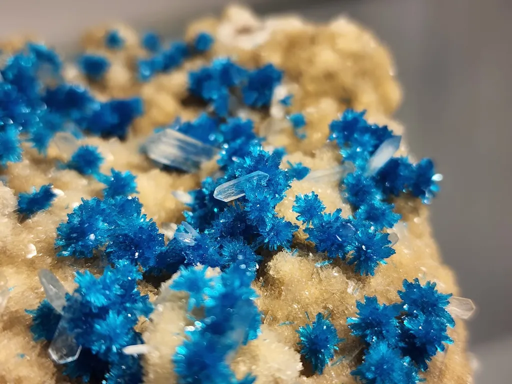 Cavansite and pentagonite - image 6