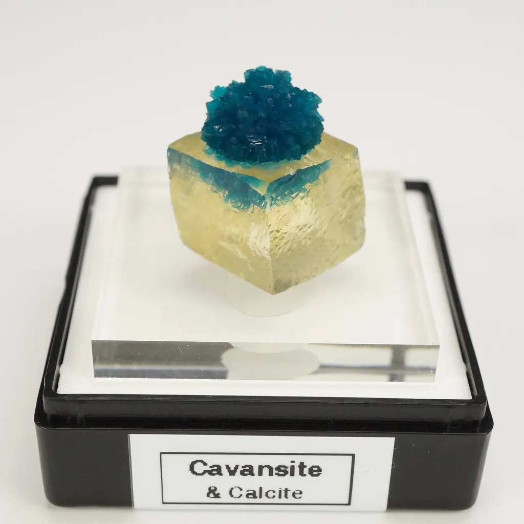 Cavansite from India, Maharashtra, Wagholi Quarries - image 2