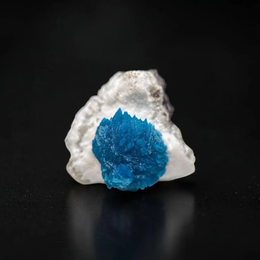 Cavansite Nugget on Mordernite image