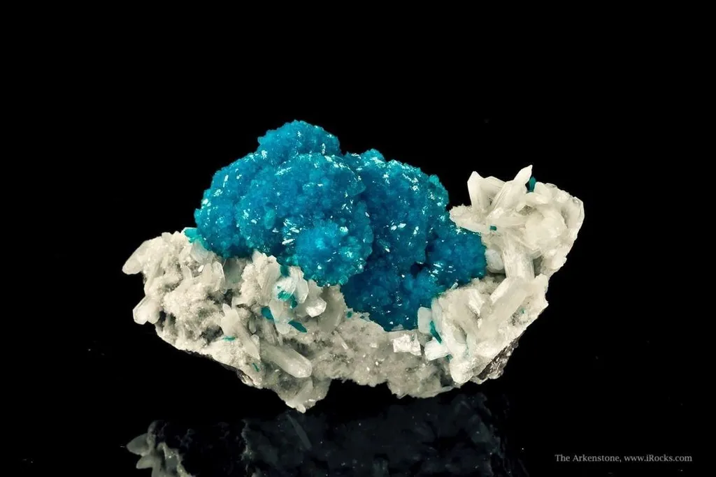 Cavansite on Stilbite - image 2