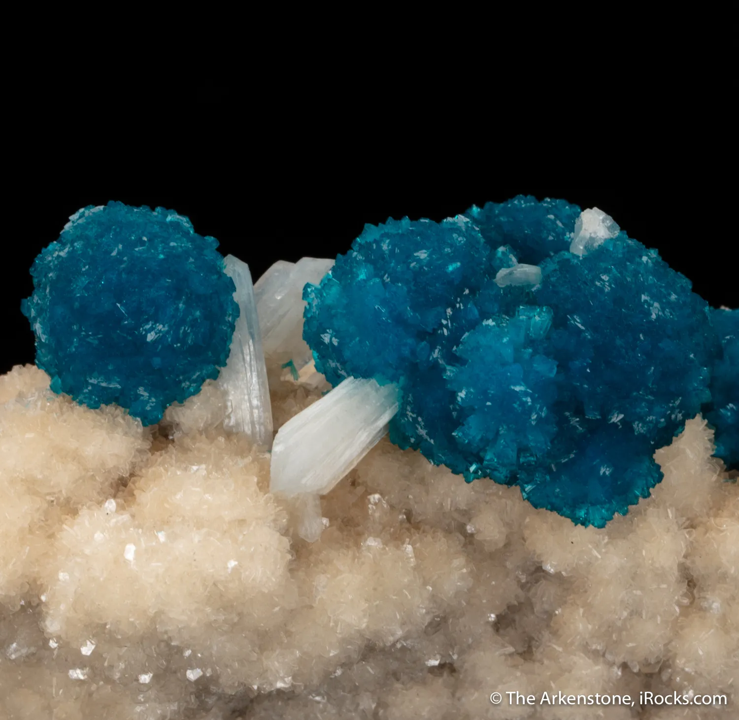 Cavansite on Stilbite - image 2