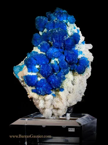 Cavansite on Stilbite image