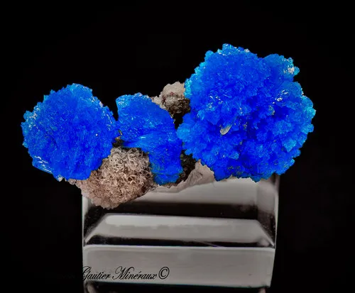 Cavansite on Stilbite image