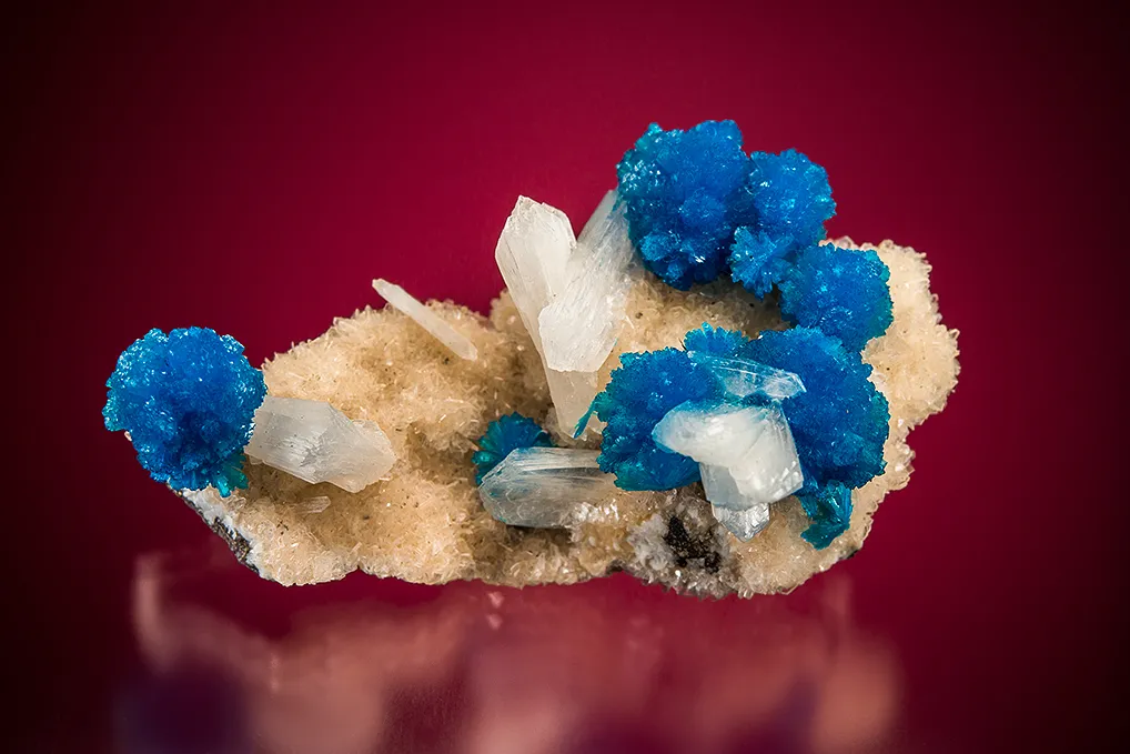 Cavansite on Stilbite image