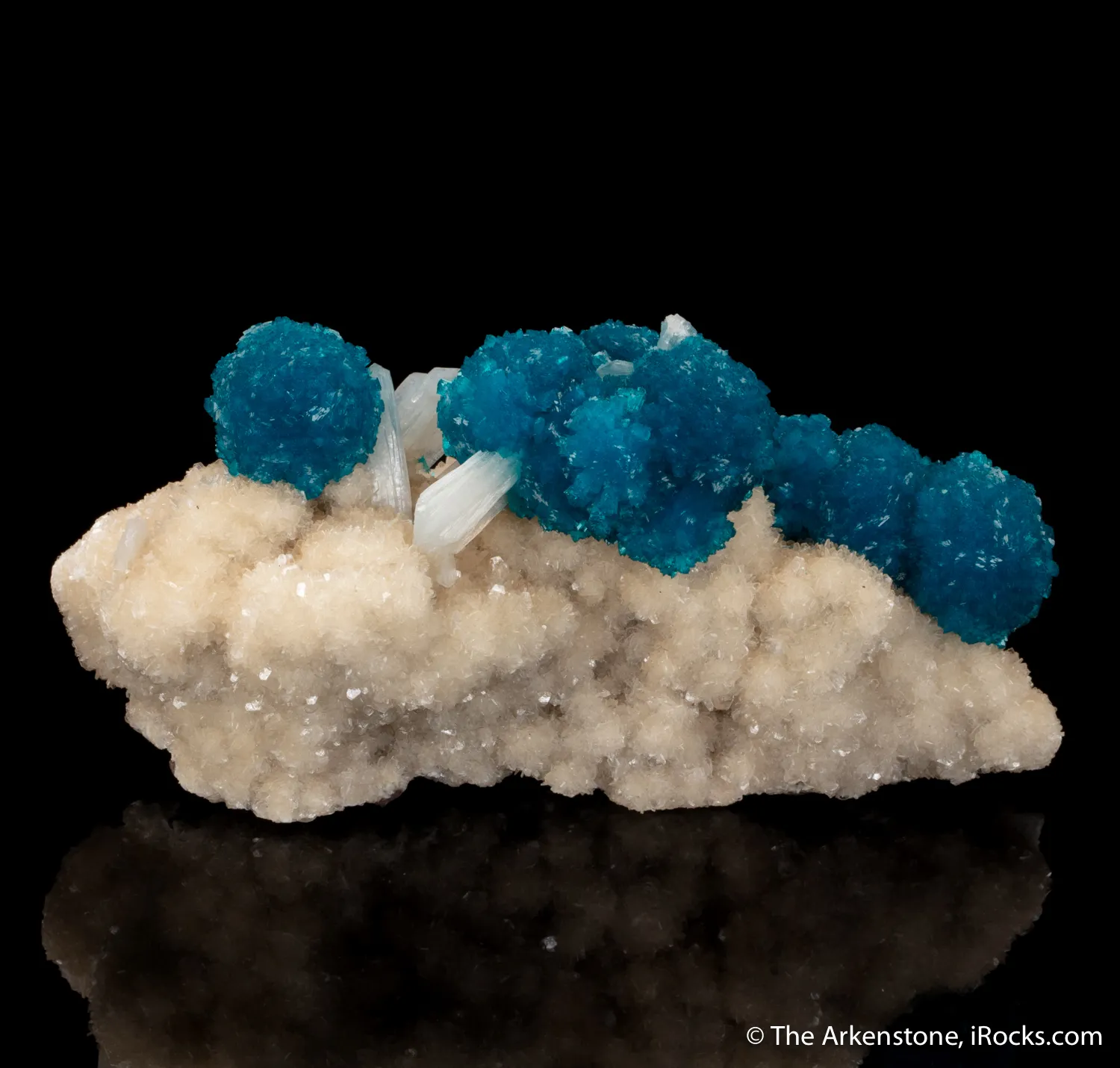 Cavansite on Stilbite - image 3