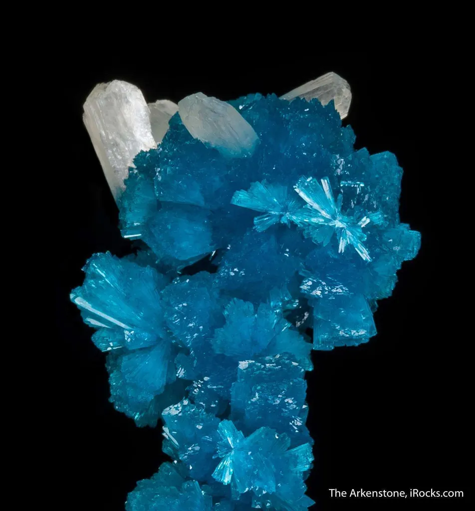 Cavansite stalactite with Stilbite - image 5