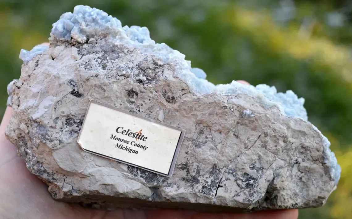 Celestine 1730 grams - Newport, Berlin Charter Township, Monroe County, Michigan, USA - image 10