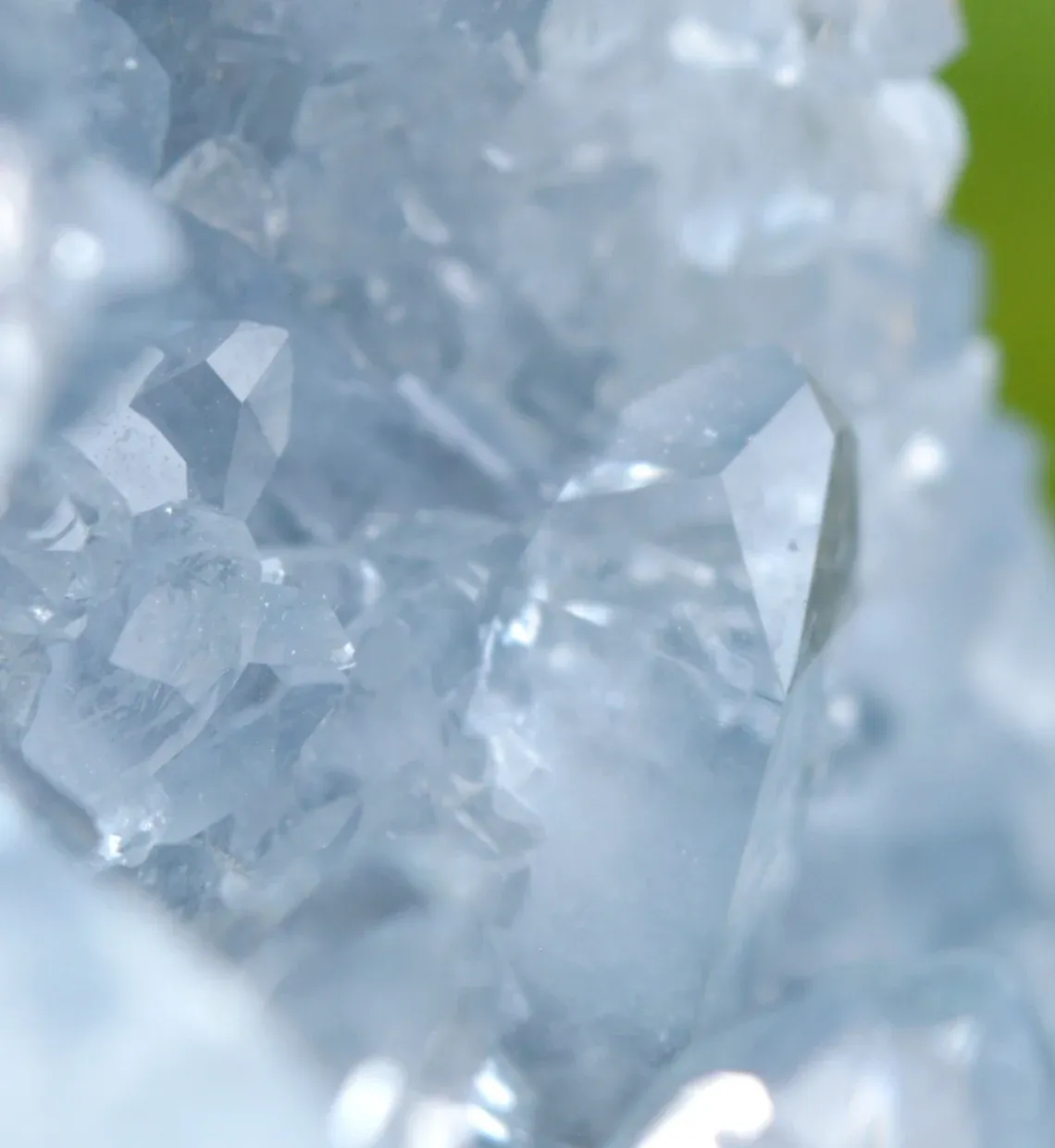 Celestine 3650 grams - Sakoany deposit, Katsepy, Mitsinjo, Boeny, Madagascar - image 9