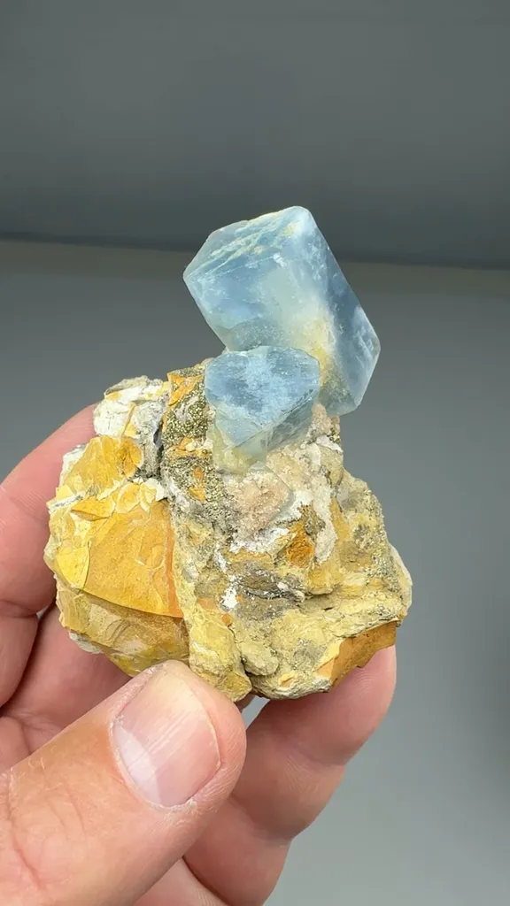 Celestine image