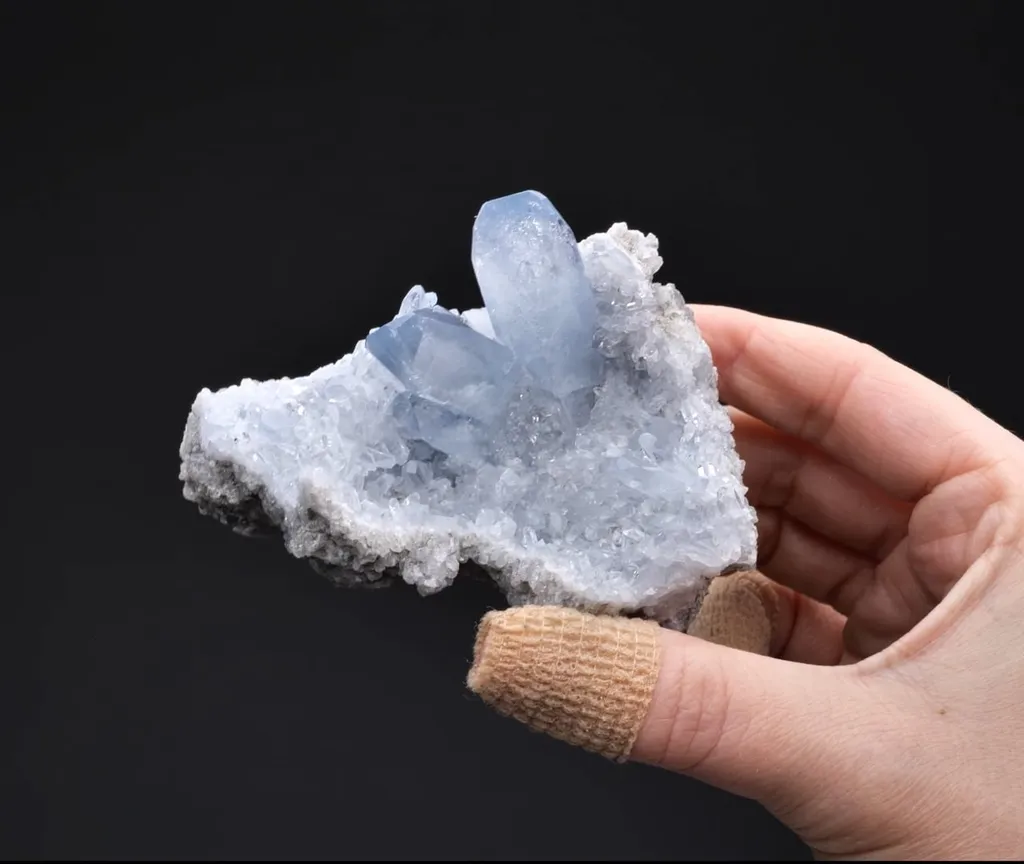 Celestine - image 2