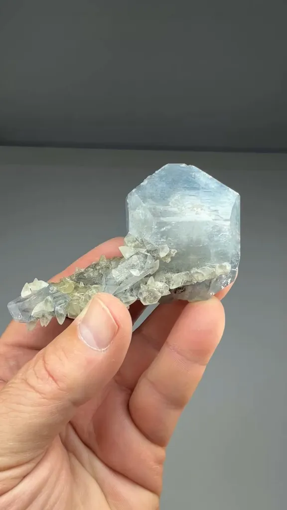 Celestine image