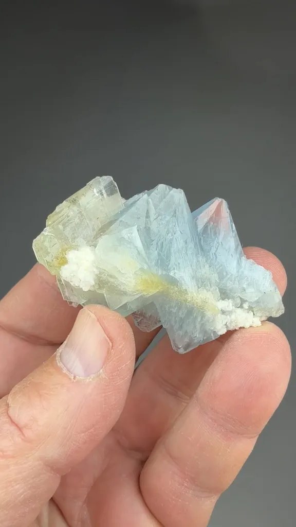 Celestine - image 3