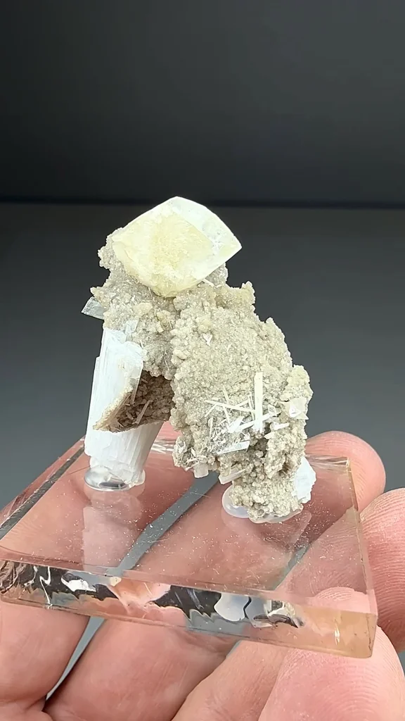Celestine from Stoneco White Rock Quarry, Clay Center, Ohio, USA - image 2