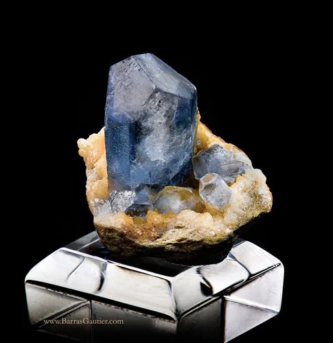 Celestine on Calcite - image 2