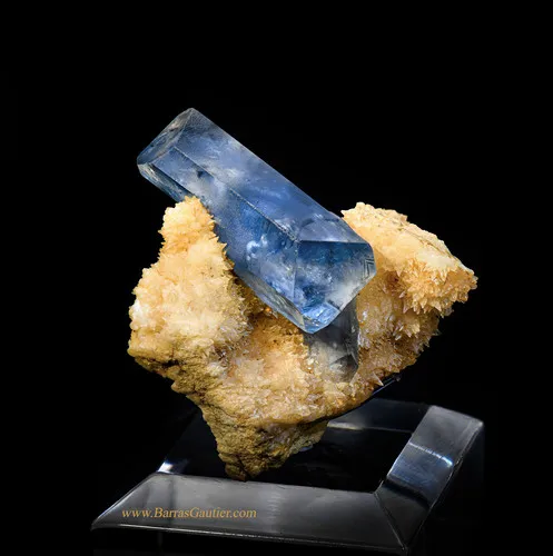 Celestine on Calcite image
