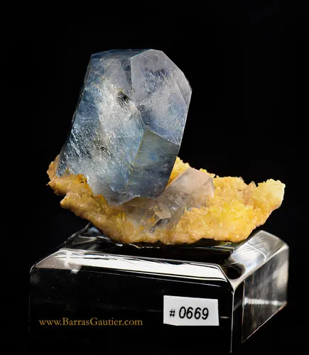 Celestine on Calcite - image 2