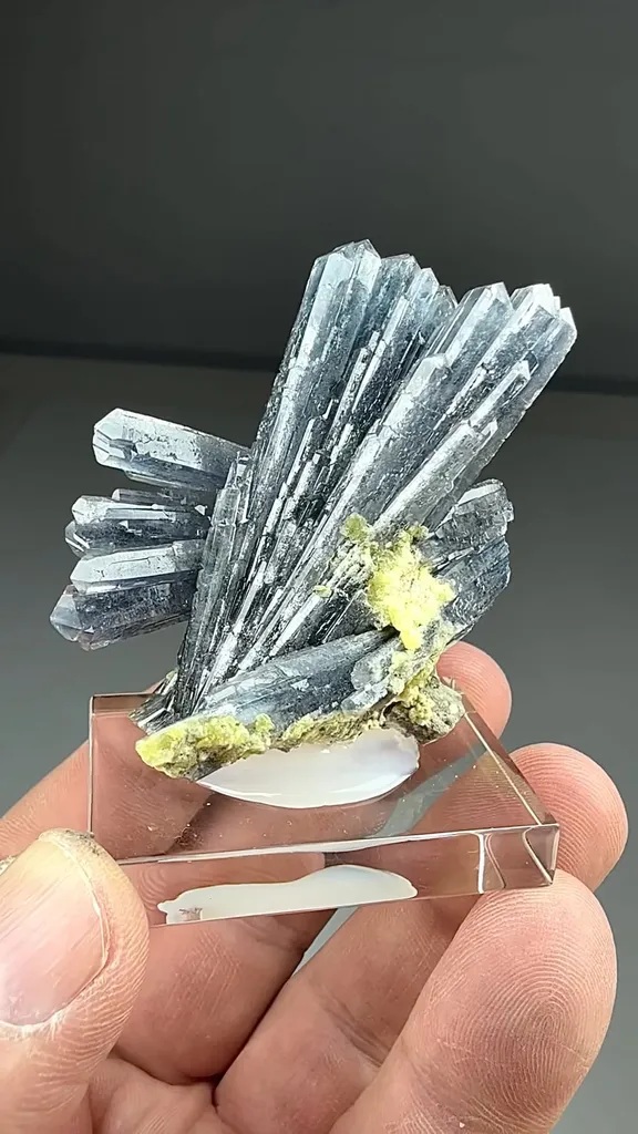 Celestine with Sulfur (2007) - image 2