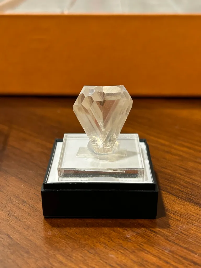Cerussite image