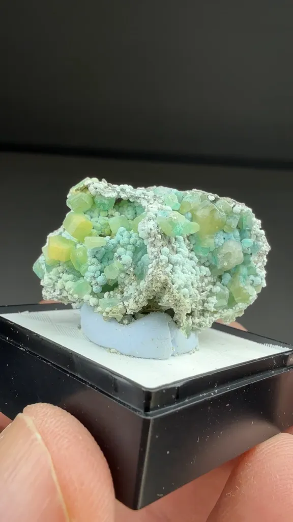 Cerussite - image 2