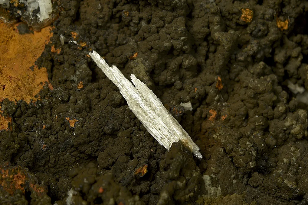 Cerussite - image 3