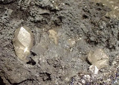 Cerussite - image 2