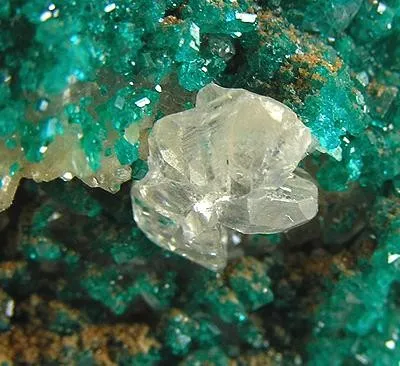 Cerussite, Dioptase - image 2