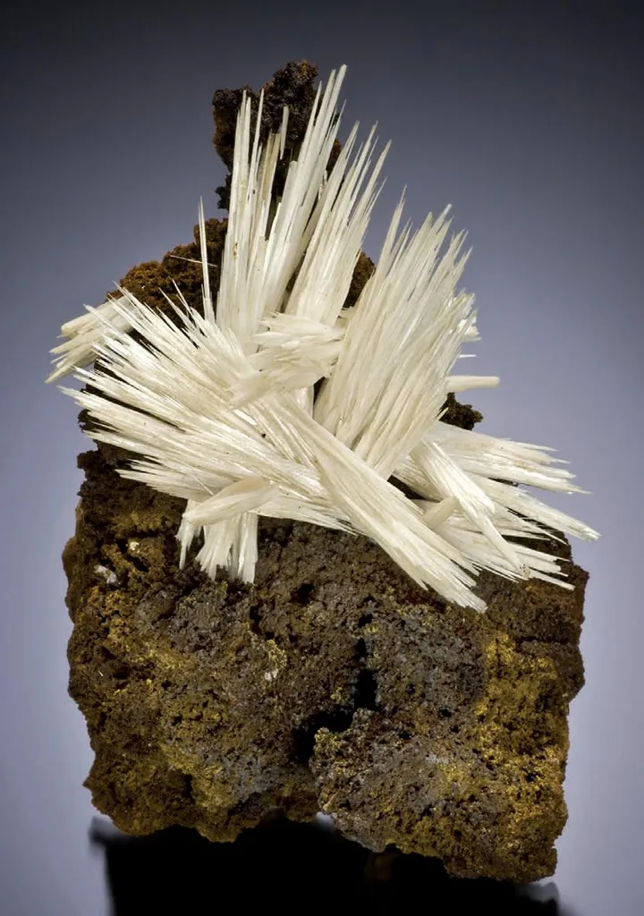 Cerussite image