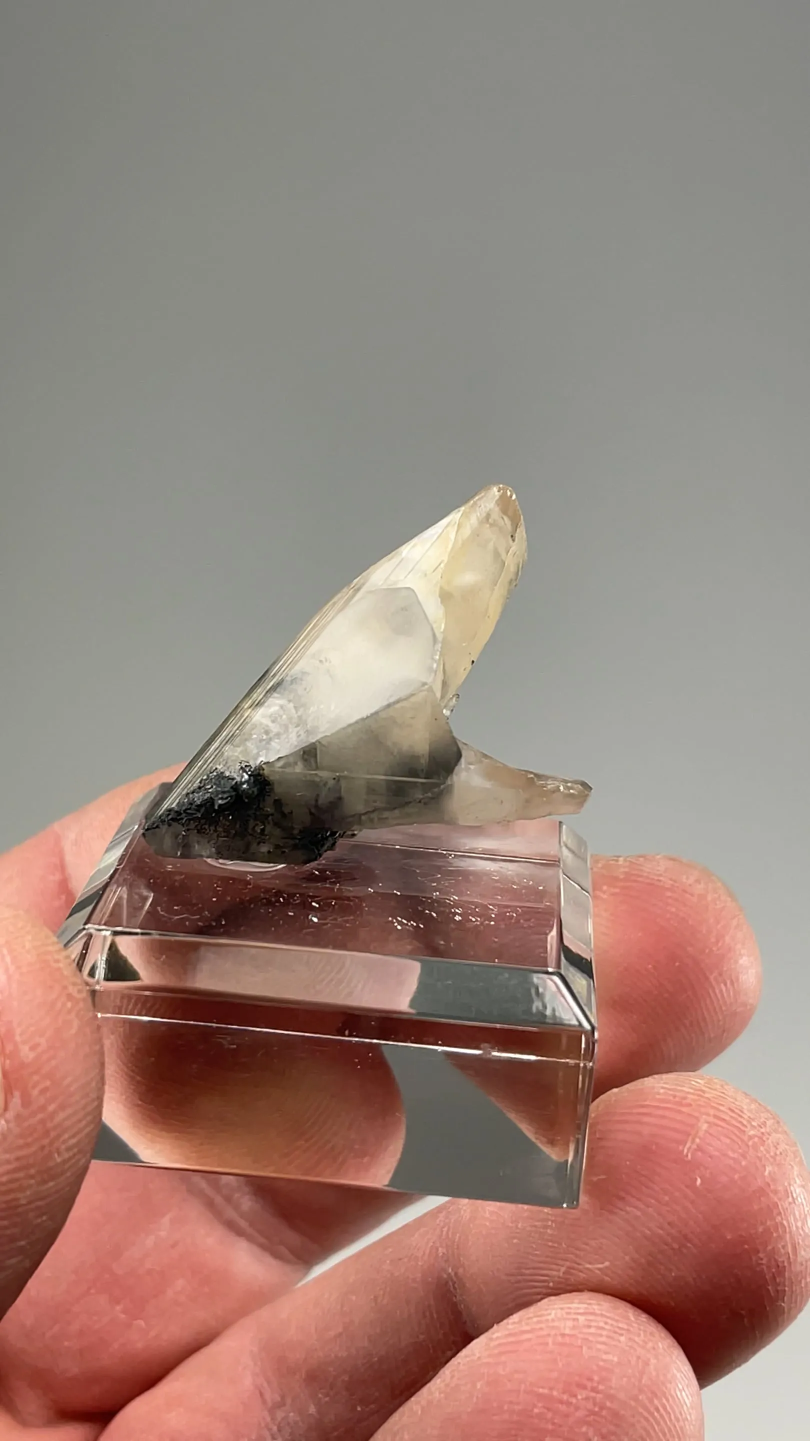 Cerussite - image 2