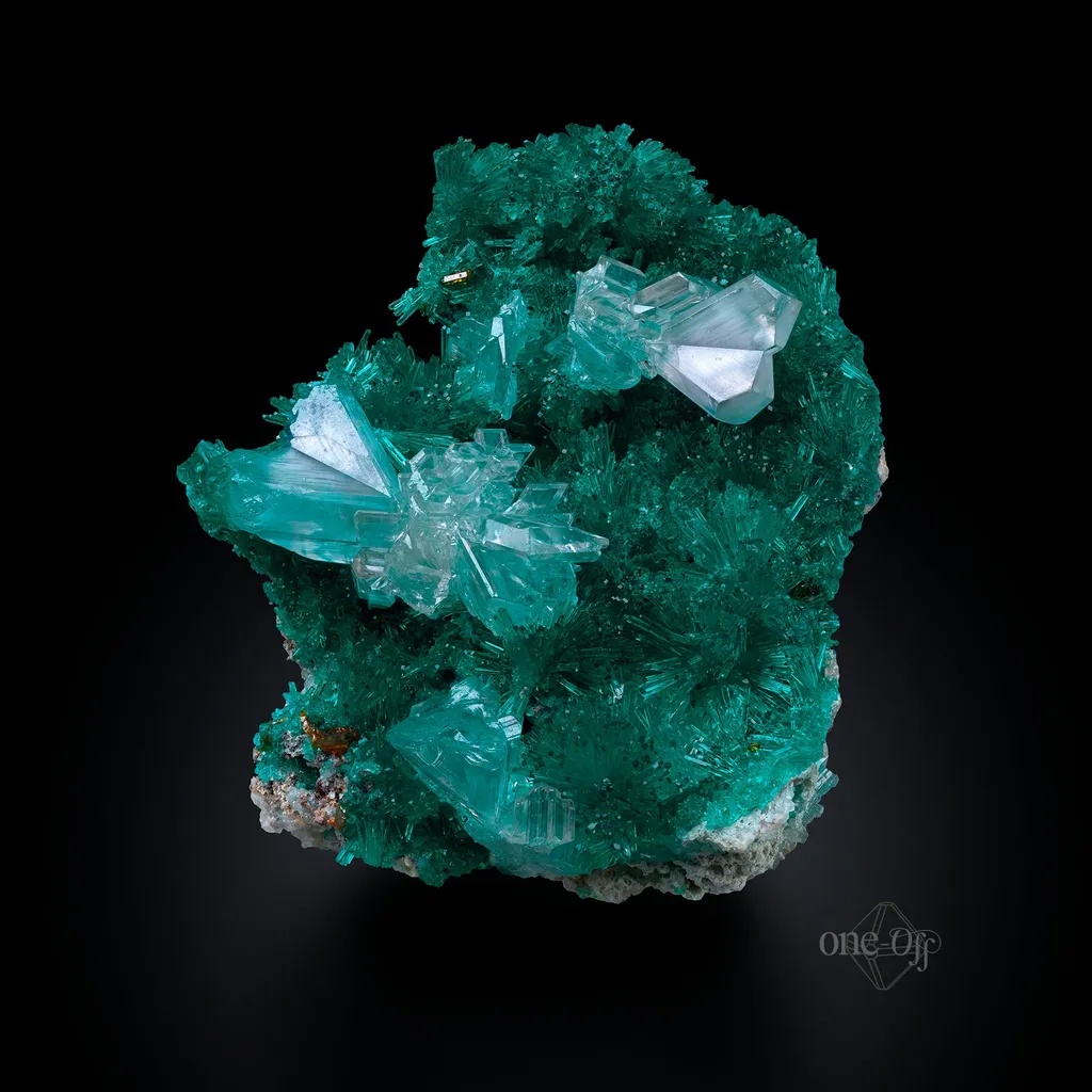 Cerussite on Dioptase image