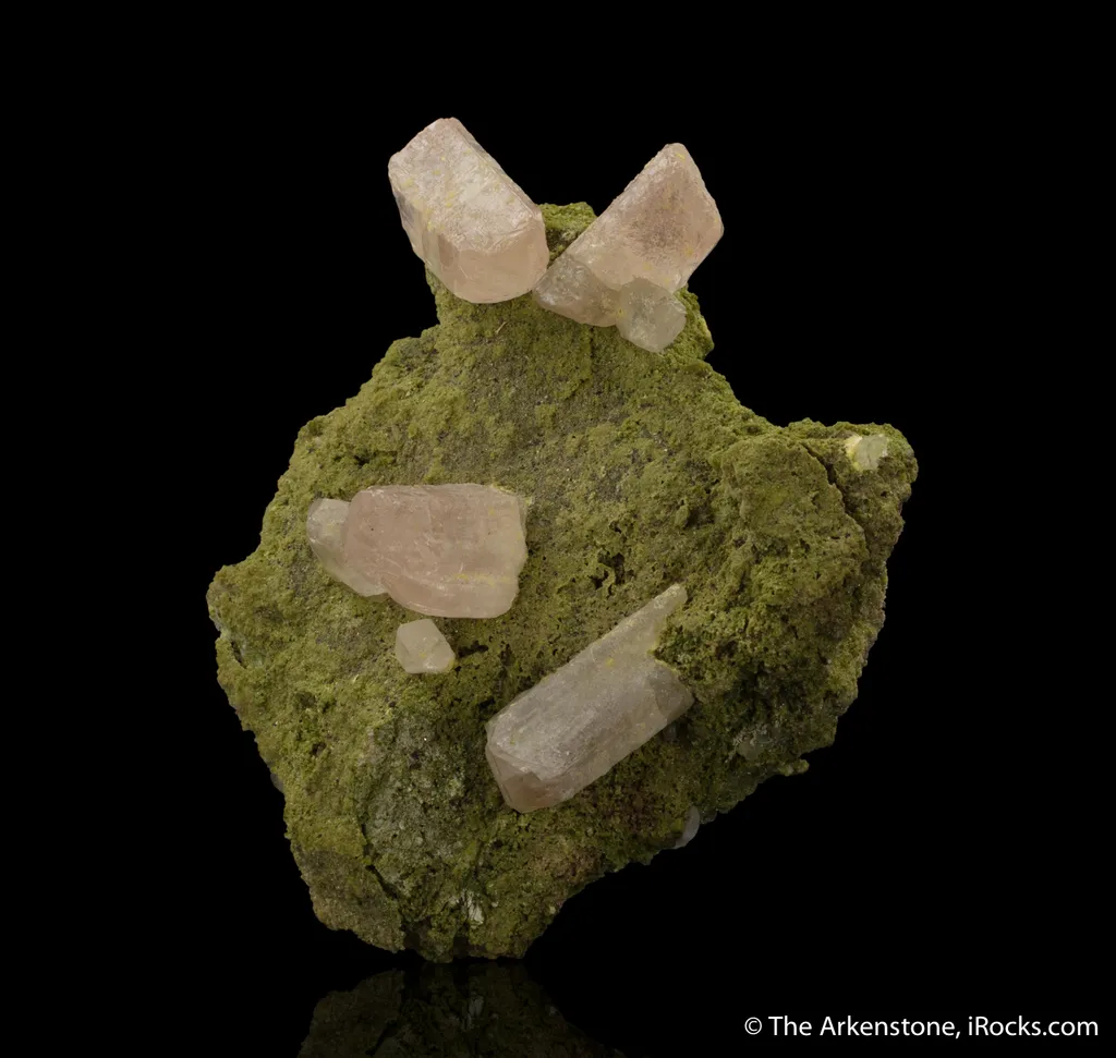 Cerussite on Duftite - image 5