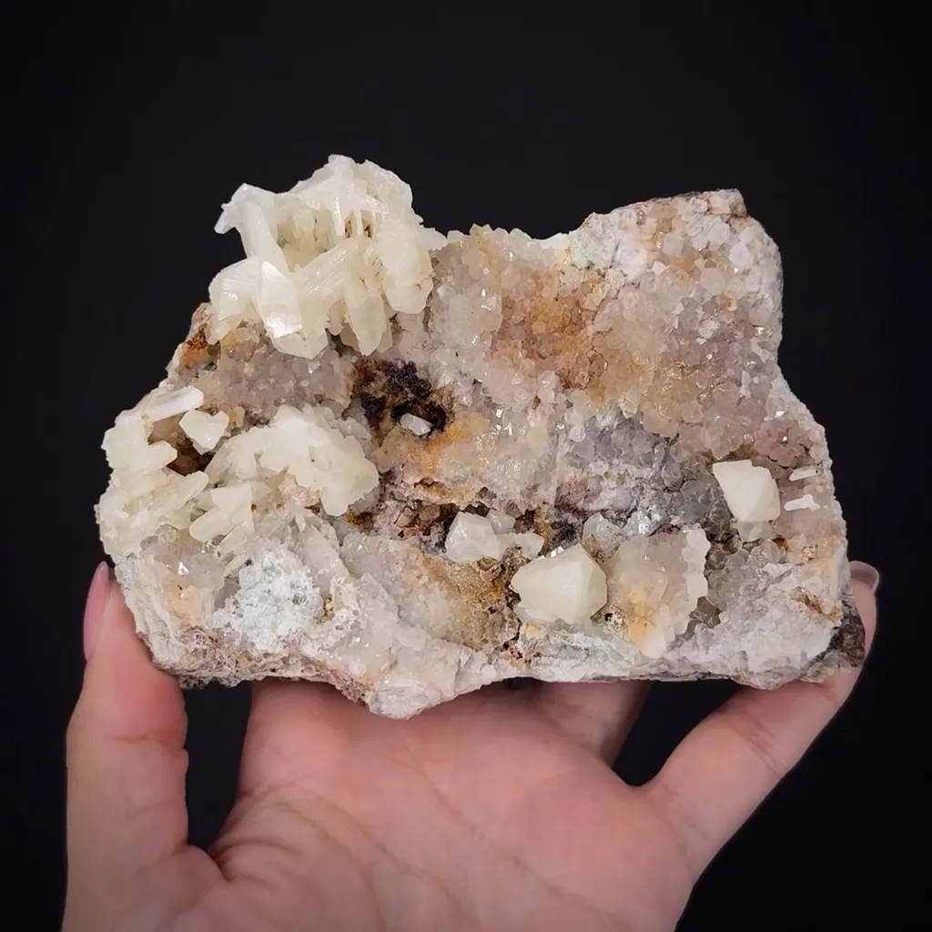 Cerussite on Quartz image