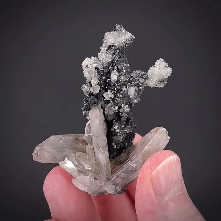 Cerussite on Smithsonite - image 2
