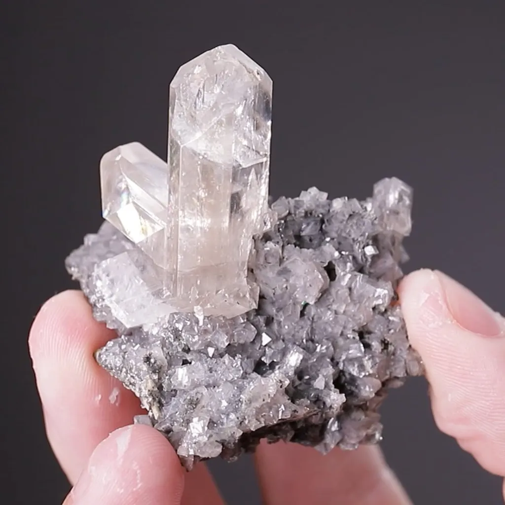 Cerussite on Smithsonite - image 2