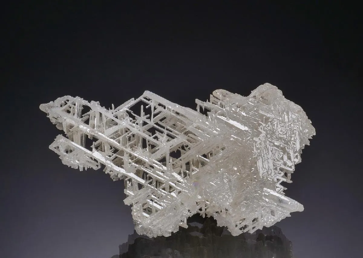 Cerussite reticulated 'snow-flake' twin - image 1