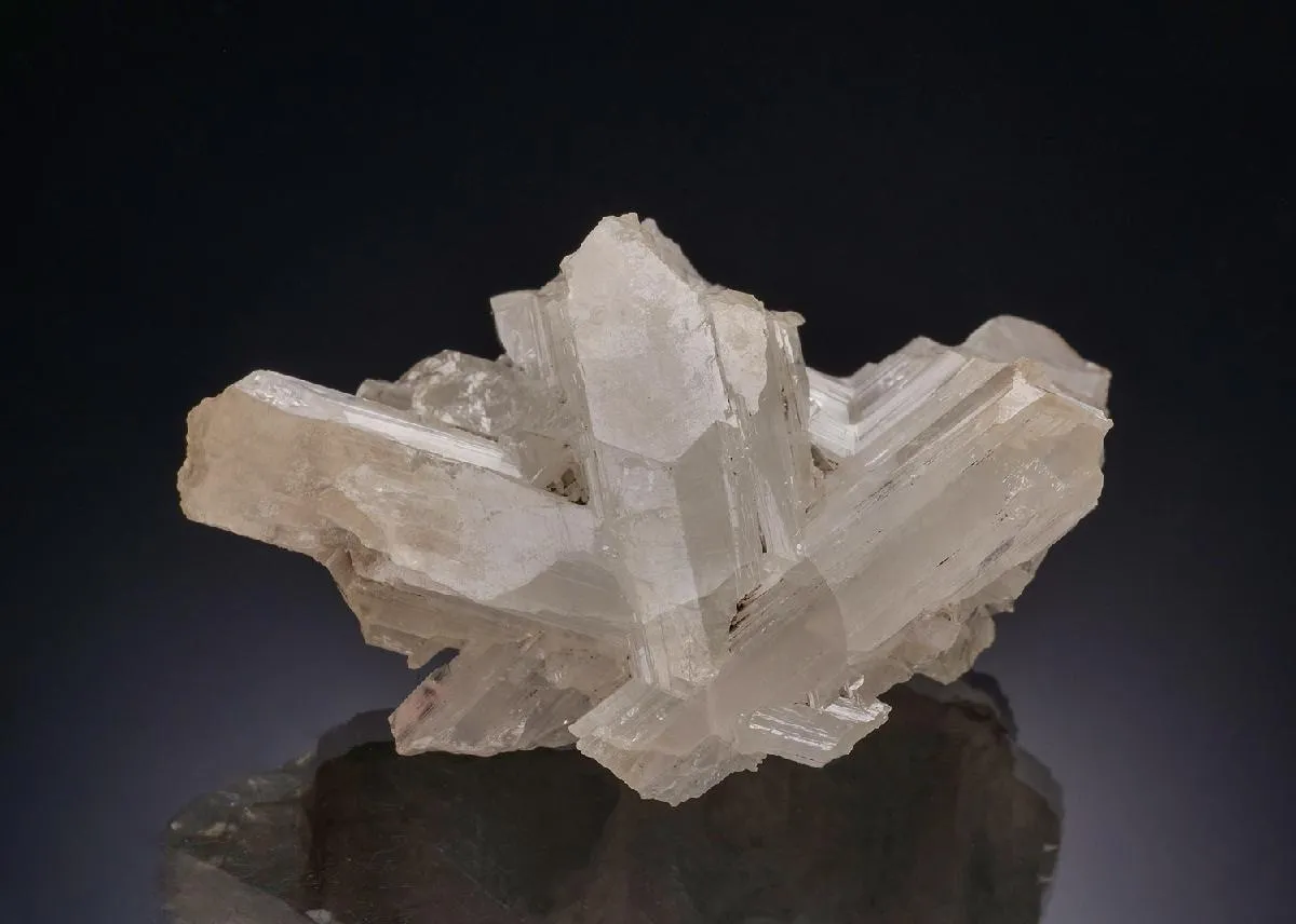 Cerussite 'Snowflake twin' - image 1