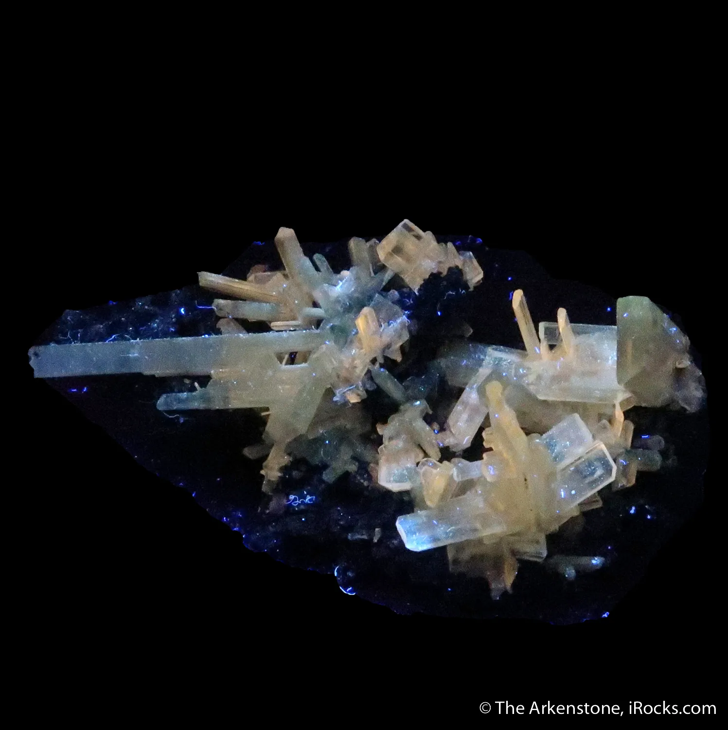 Cerussite (twinned) - image 5