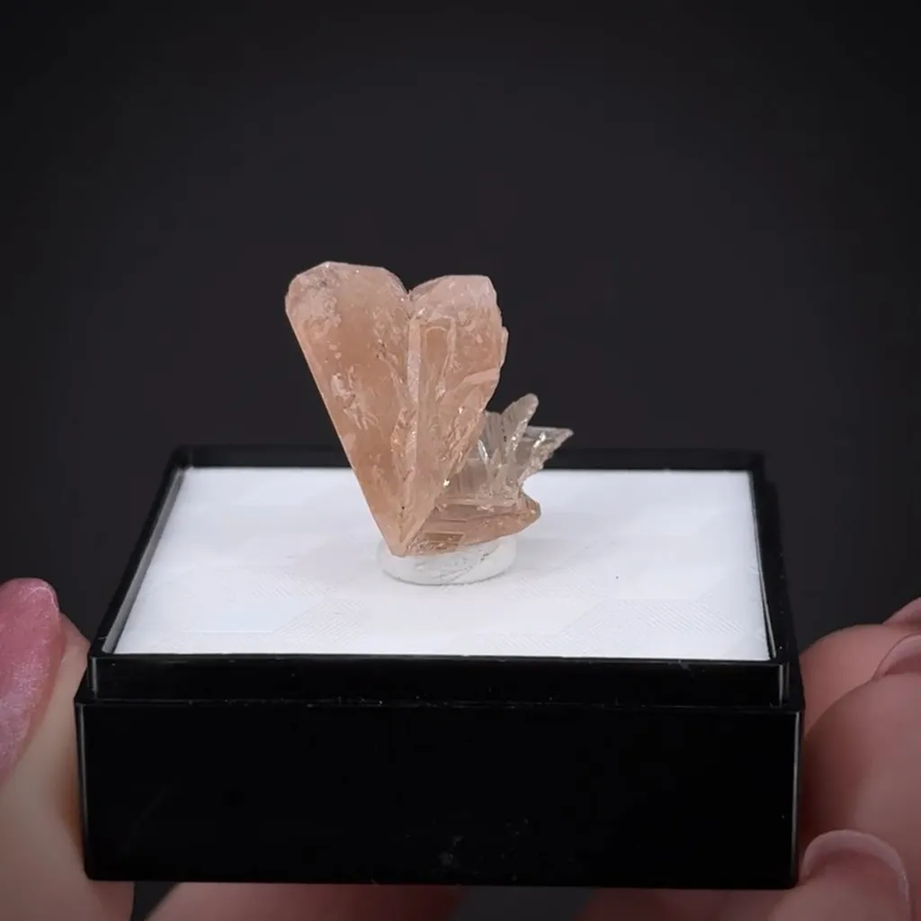 Cerussite (twinned) on Cerussite - image 2
