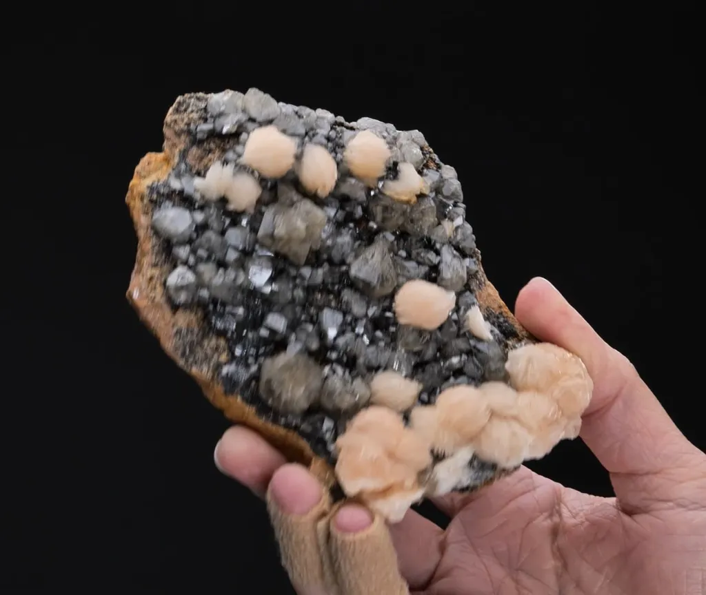 Cerussite with Baryte - image 2