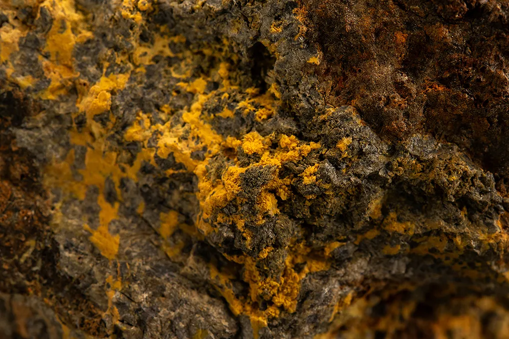 Cerussite with Bindheimite(?) - image 2