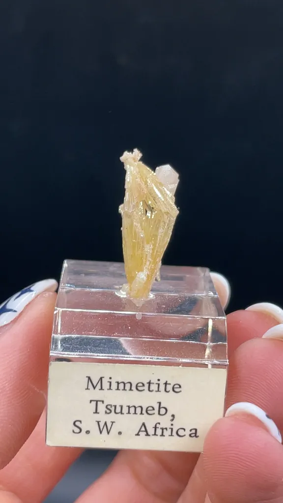 Cerussite with Mimetite - image 2