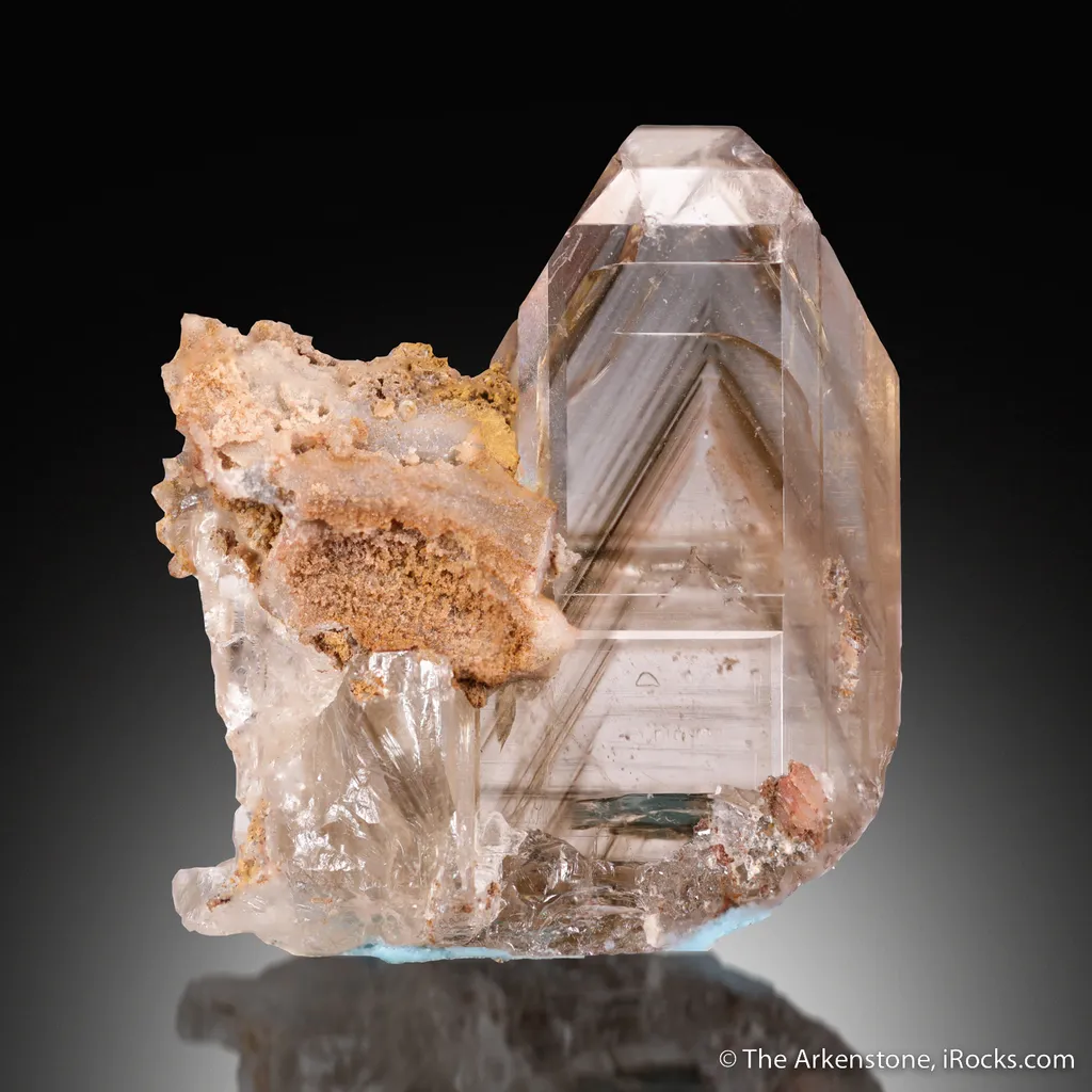 Cerussite with phantoms - image 2