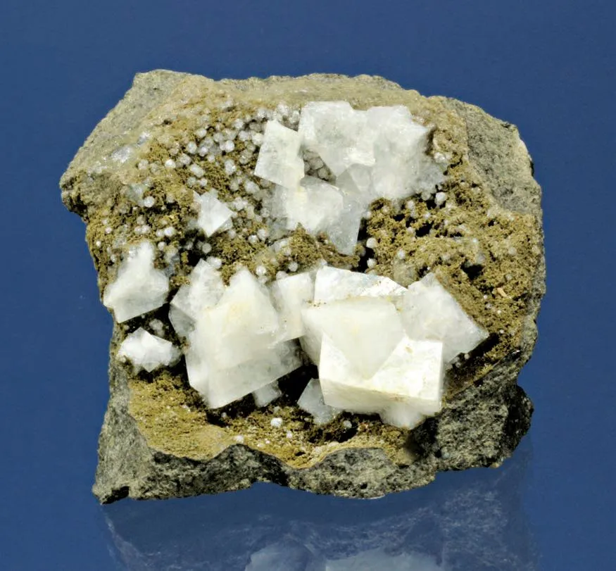 Chabazite, Analcime, pumpellyite - image 1