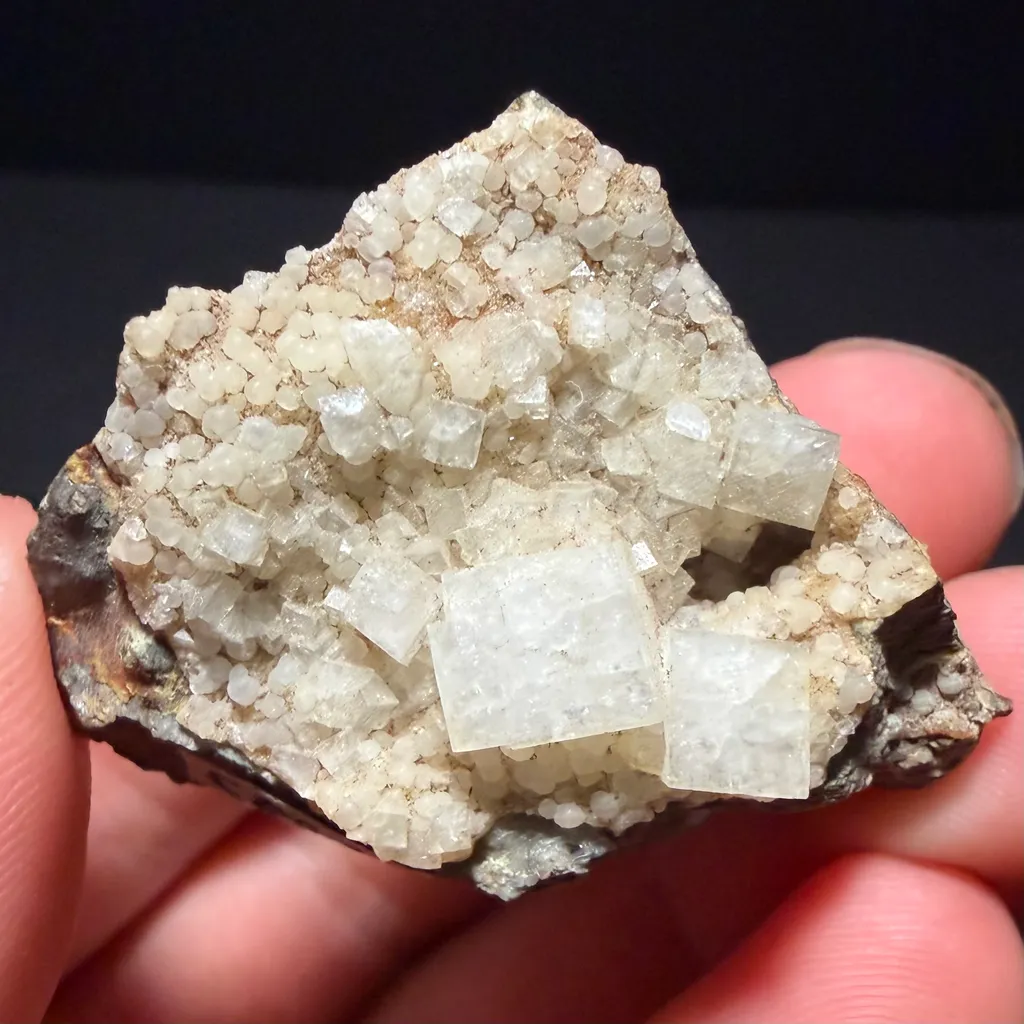 CHABAZITE ON THOMSONITE image