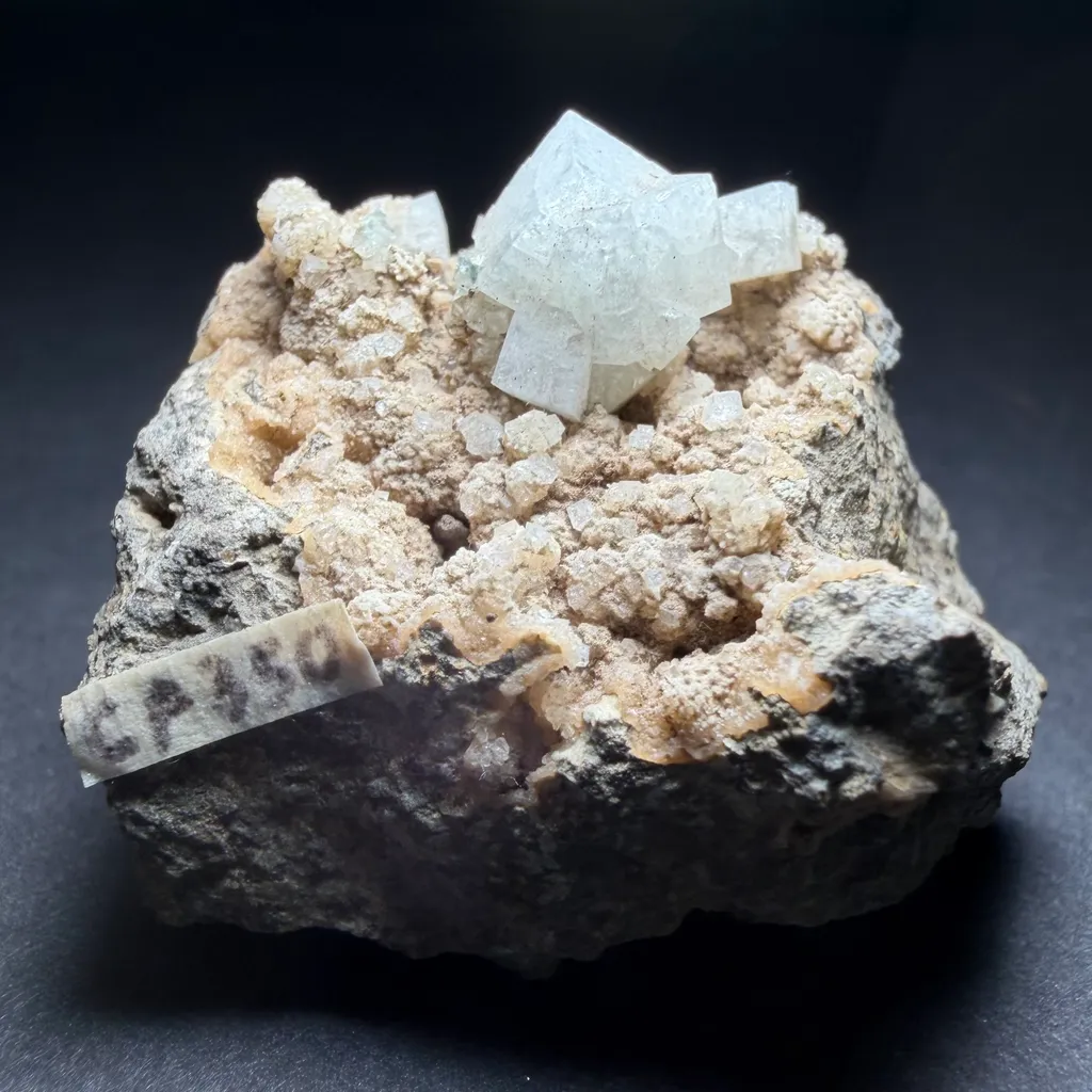 Chabazite on Thomsonite image