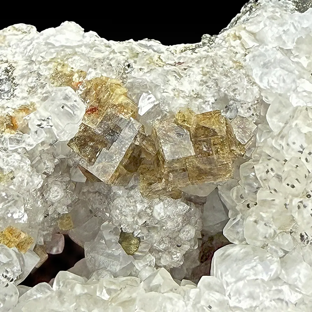Chabazite with Calcite, Chalcopyrite image
