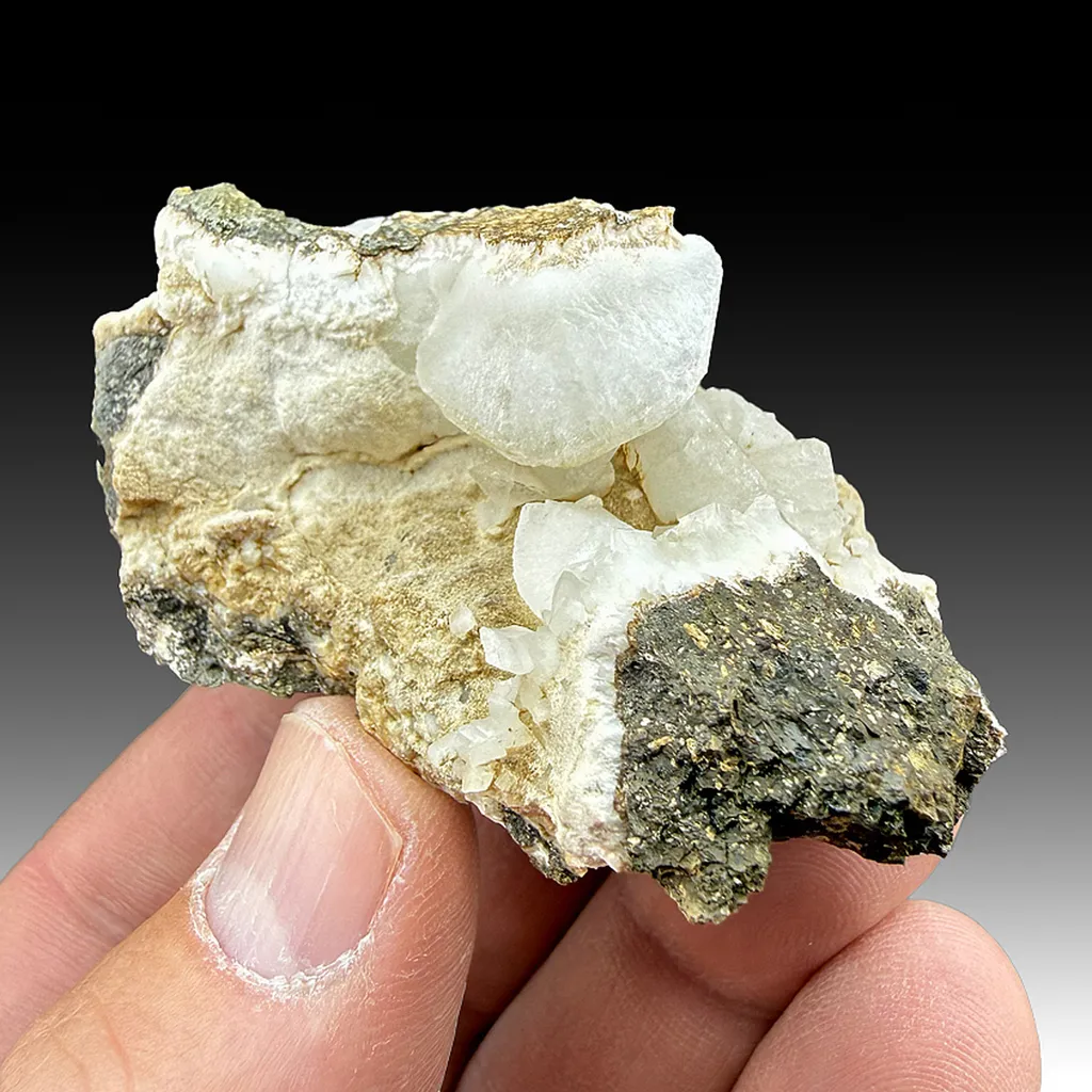 Chabazite with Heulandite, Analcime image