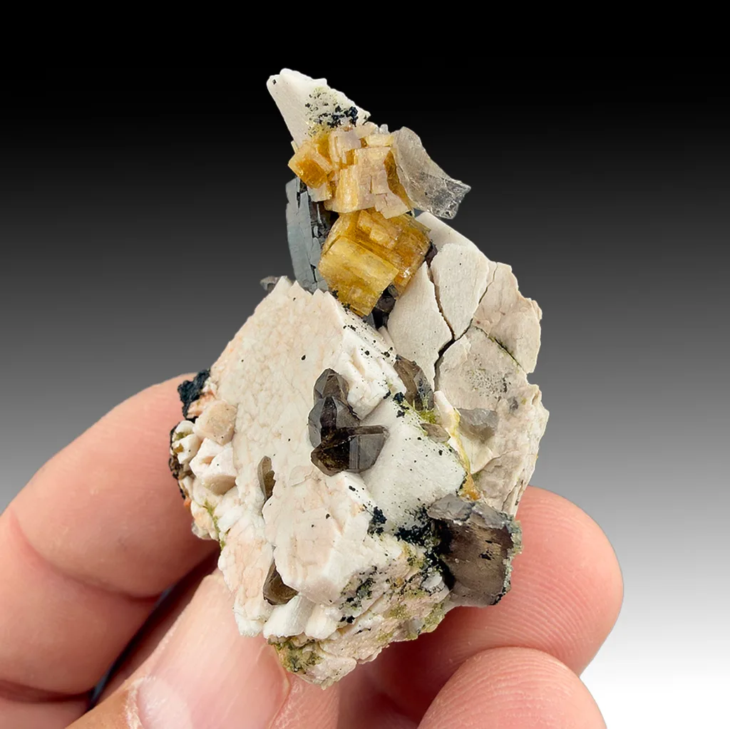 Chabazite with Quartz - image 1