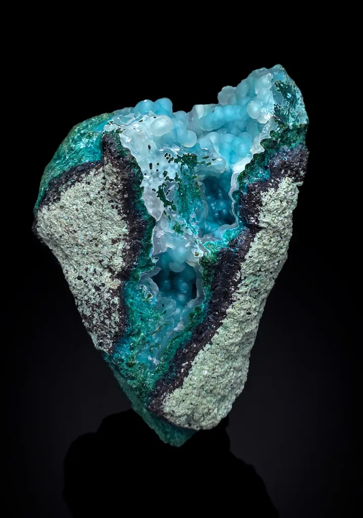 Chalcedony on chrysocolla from Arizona image