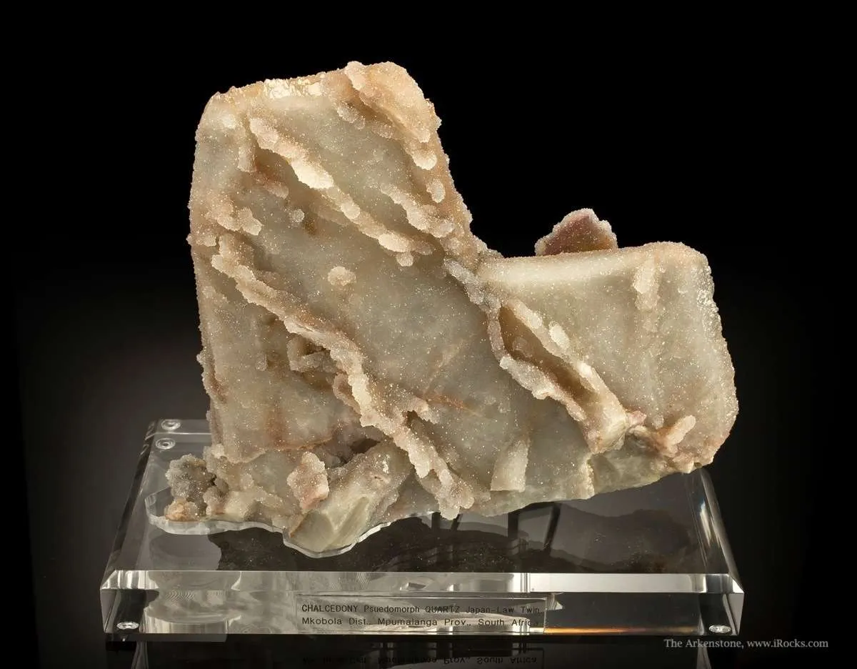 Chalcedony on Quartz (Japan Law Twin) - image 1