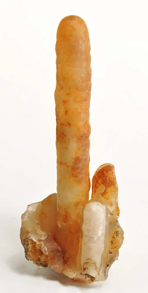 Chalcedony Stalacitites image